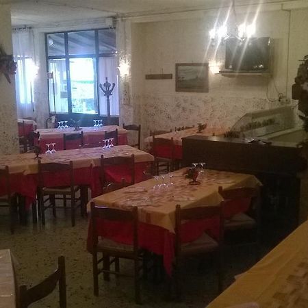 B&B Il Pantanello Рокка-ди-Папа Экстерьер фото